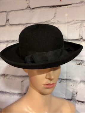 Vintage women’s Glenover Fawn-Tra Black Felt  Hat